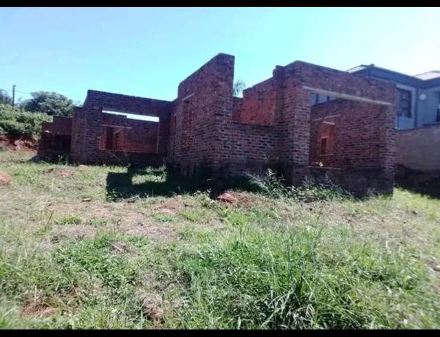 5 BEDROOM HOUSE FOR SALE IN RUSTIC ESTATE